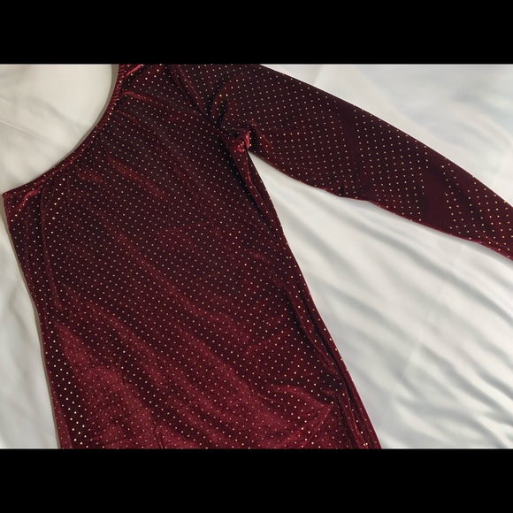 Burgundy Polkadot One Shoulder Mini Dress. - Picture 4 of 7